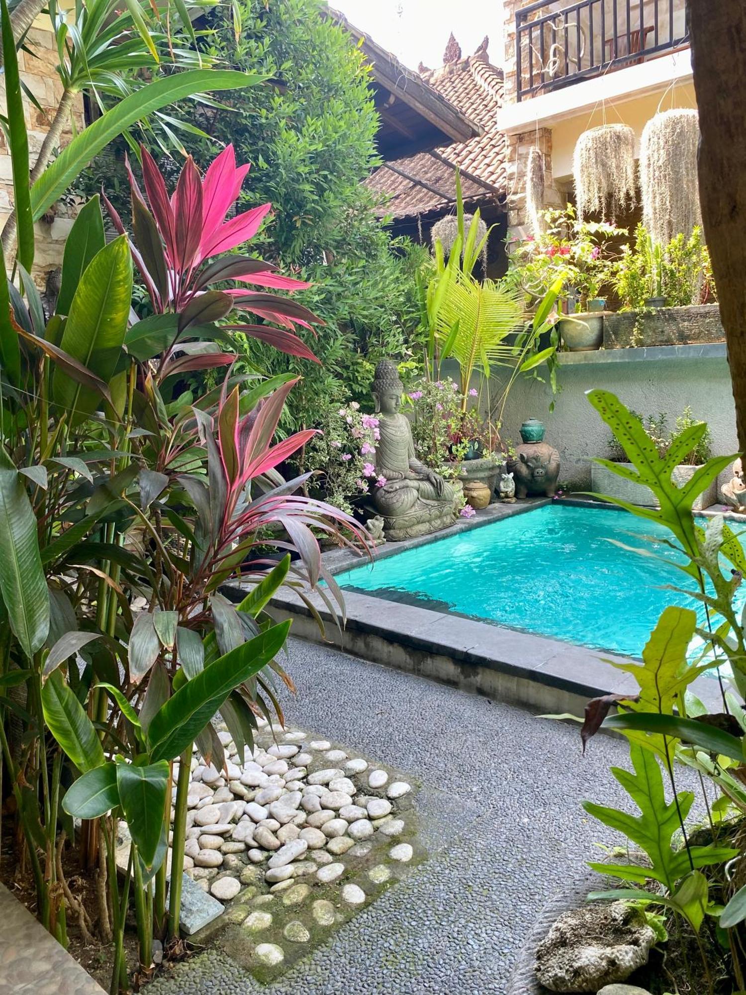 Frog Homestay Sanur Exterior photo